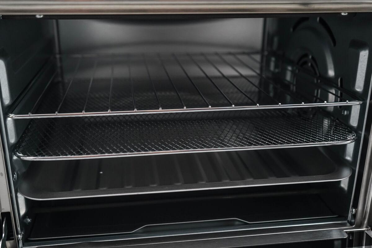 DBTO0961ABSS Danby 0.9 cu. ft. Toaster Oven with Air Fry Technology in Stainless Steel