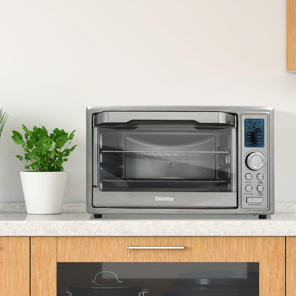DBTO0961ABSS Danby 0.9 cu. ft. Toaster Oven with Air Fry Technology in Stainless Steel