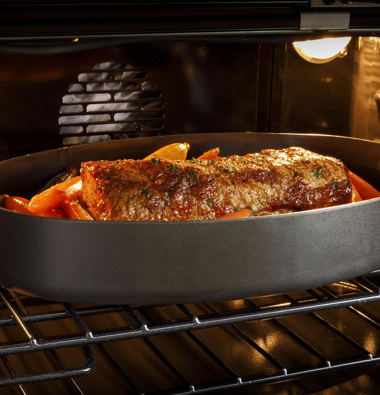 Cafe CTS92DM2NS5 CAF(EBACK)™ 30 Duo Smart Single Wall Oven in Platinum Glass