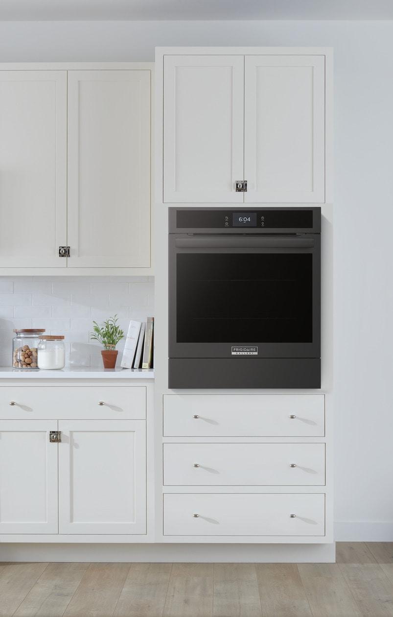 Frigidaire GCWS2438AB 24 Single Electric Wall Oven with Air Fry