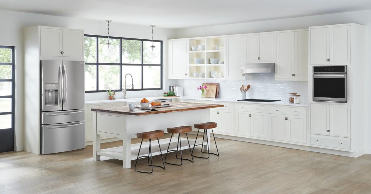 Frigidaire GCWS2767AF 27 Single Electric Wall Oven with Total Convection