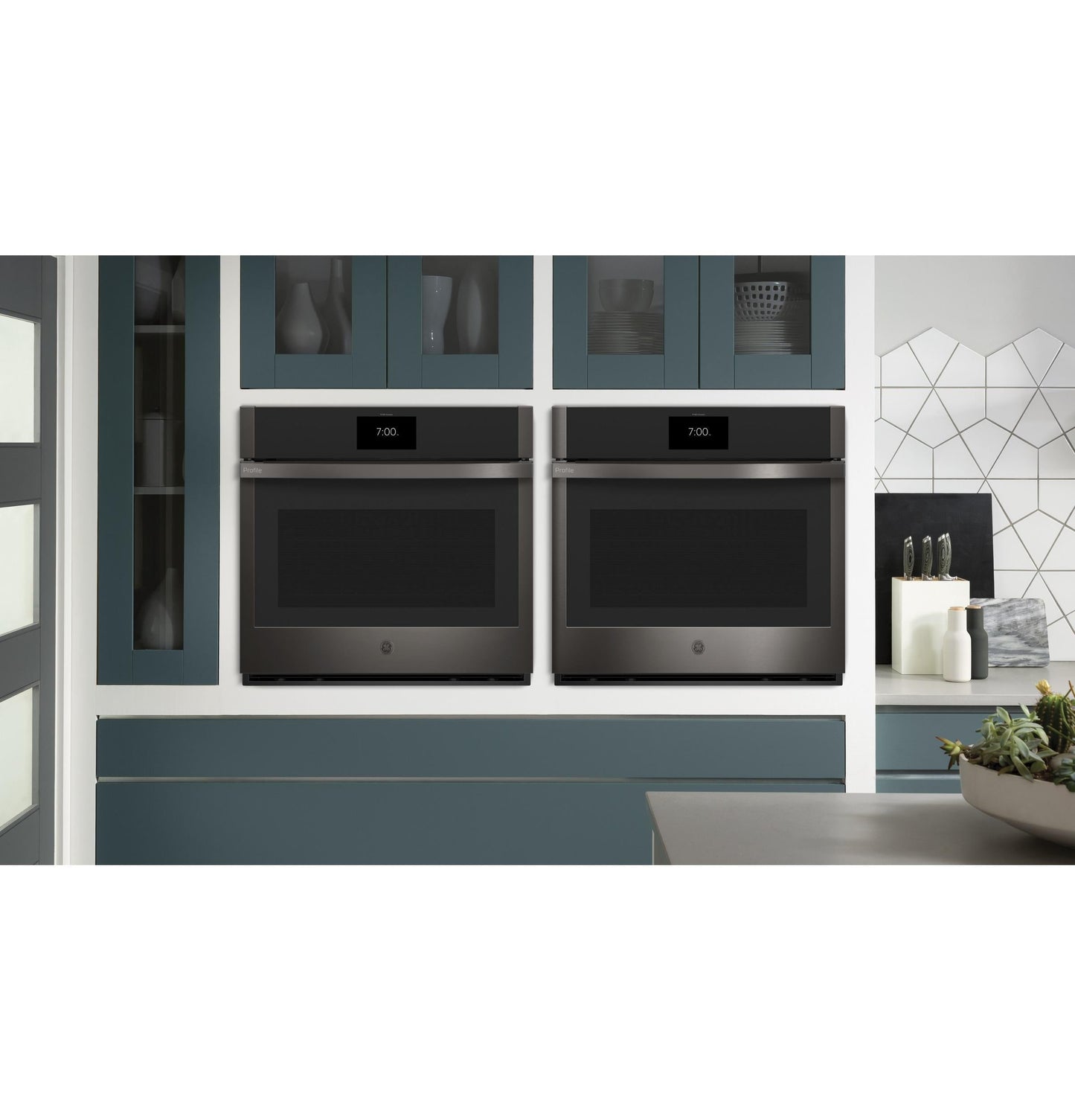 PTS7000BNTS GE Profile™ 30 Smart Built-In Convection Single Wall Oven with No Preheat Air Fry and Precision Cooking